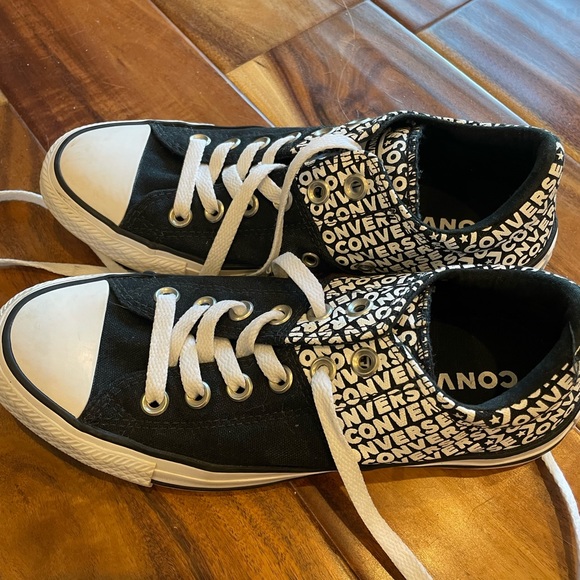 Converse - Picture 3 of 3